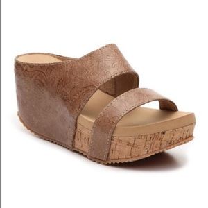 Cute NEW Tan Leather Open Toe Espadrille
